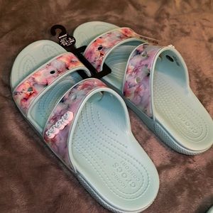 Unused Croc Flower Decor Sandals with Croc Jibbet